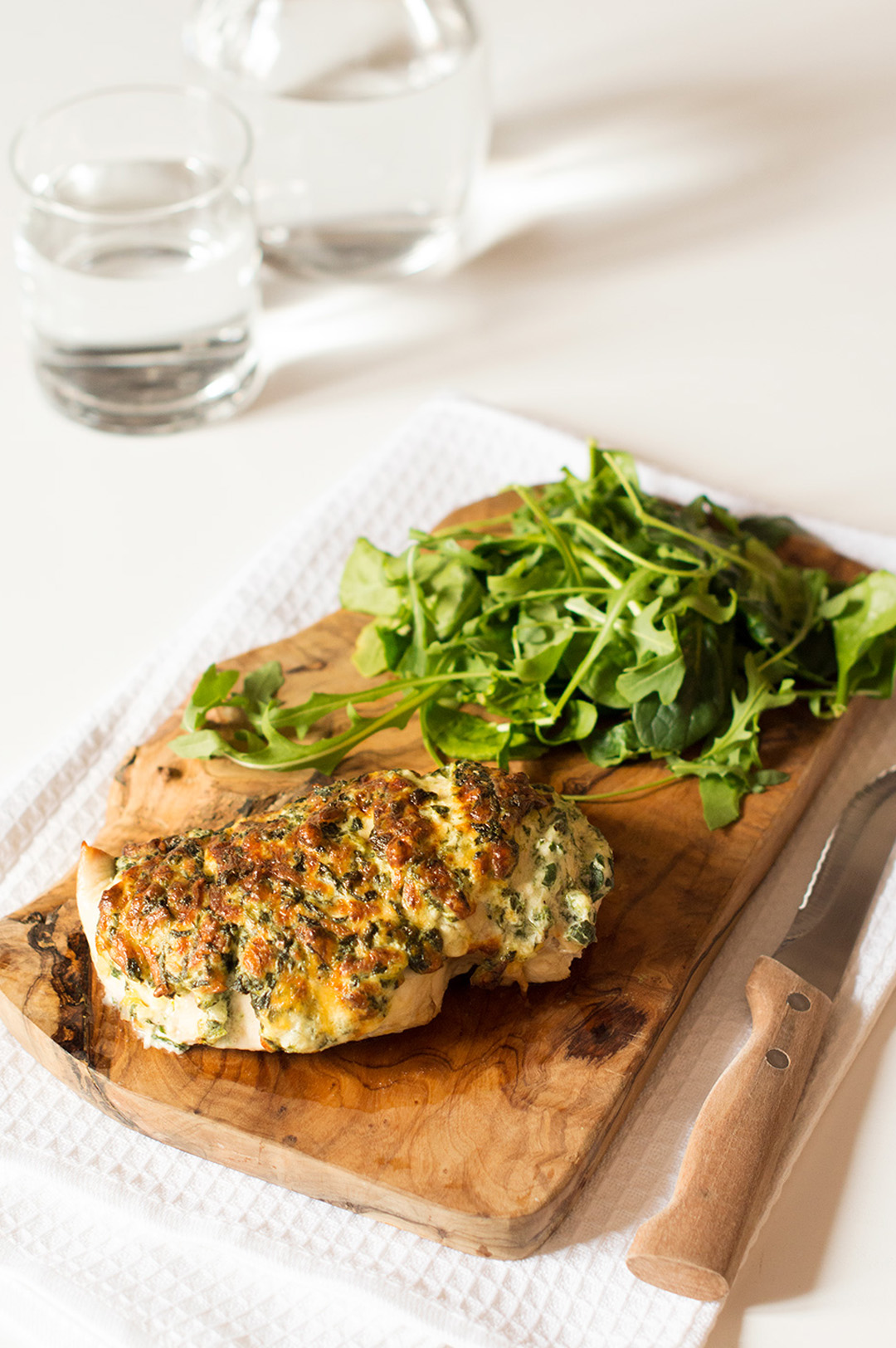 Poitrine De Poulet Hasselback Avec épinards Et Fromage | Create Recipes ...